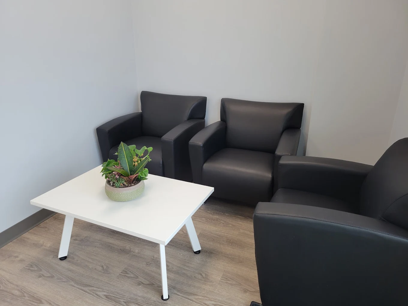 Incline Physio clinic storefront in Calgary